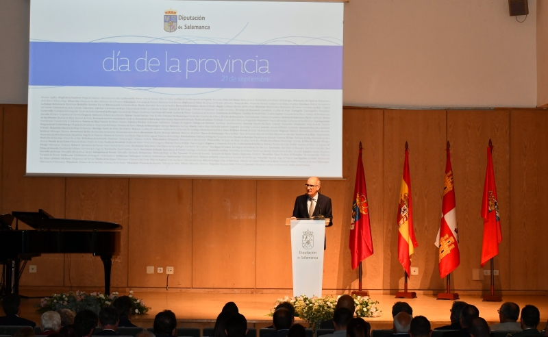 El presidente de la Diputación de Salamanca anuncia un Plan de Emergencia Económica para los ayuntamientos en el Día de la Provincia