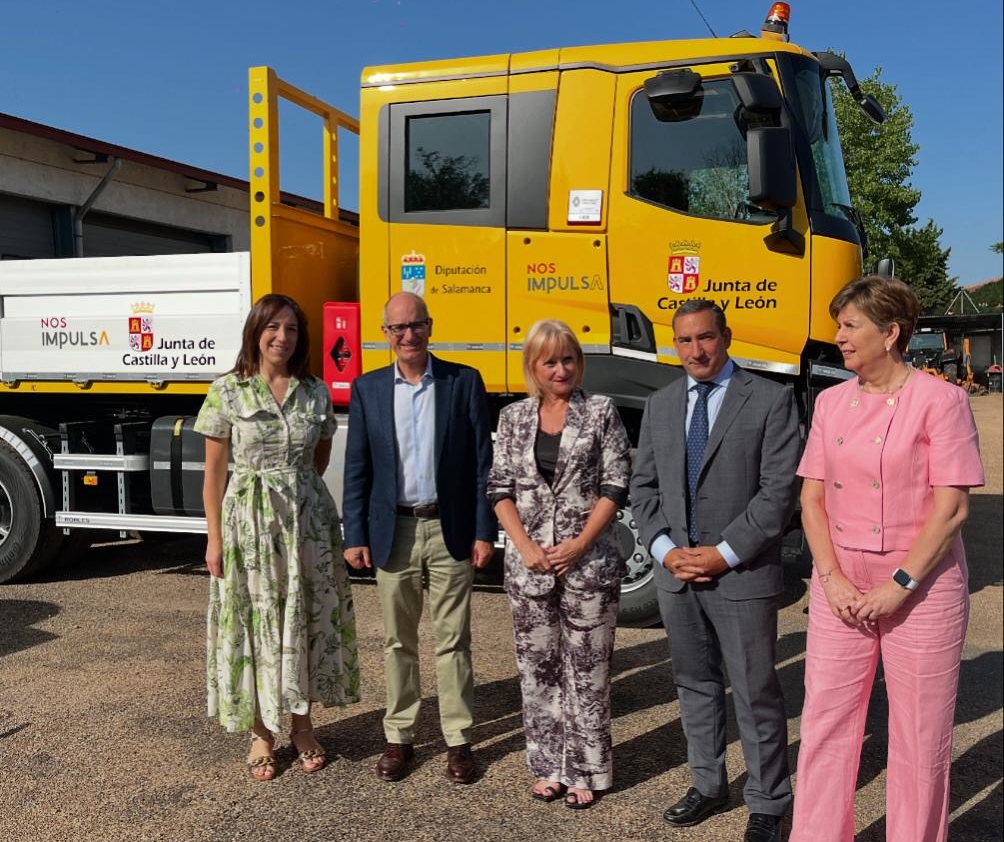 Imagen de la presentación del nuevo camión multifunción. Imagen de la presentación del nuevo camión multifunción.